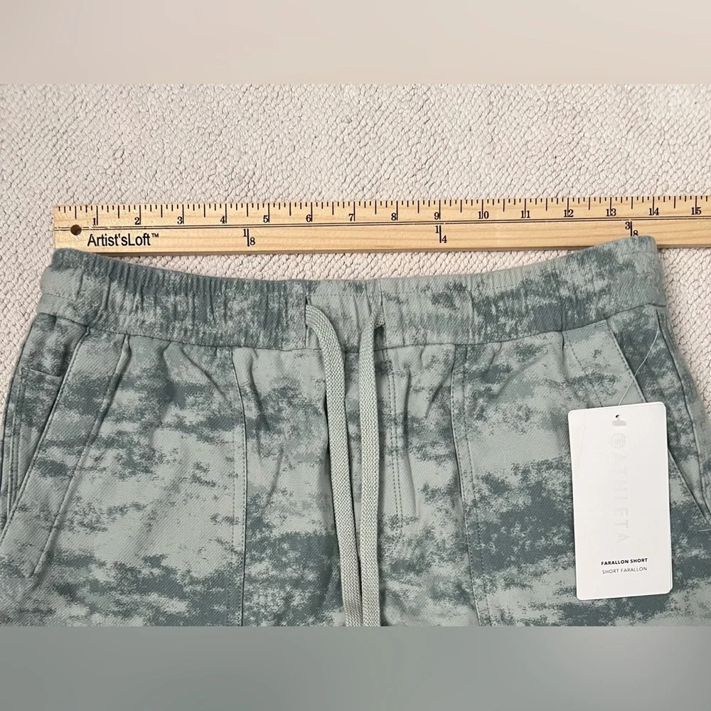 ATHLETA Farallon Short Fog Camo Coast Green Women’s Size: Small - Picture 11 of 16